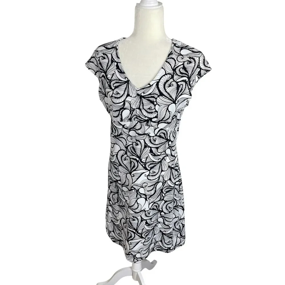 Title Nine V-Neck Stretch Athletic Dress Black White Sz S Travel Athleisure